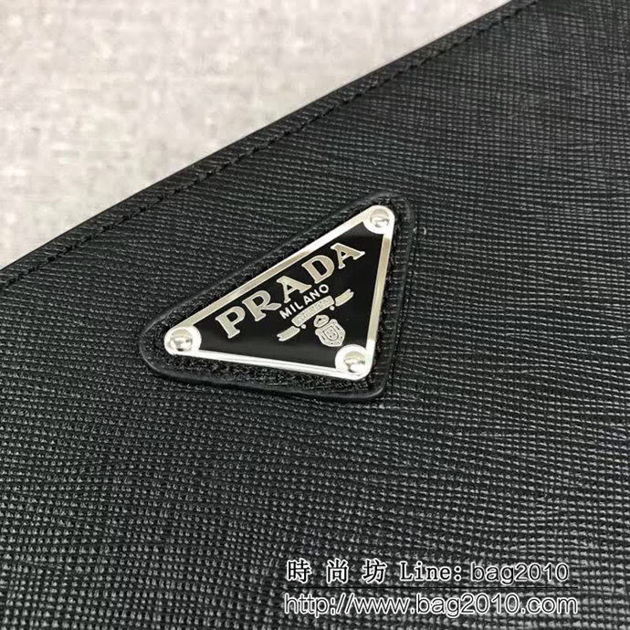 PRADA普拉達 專櫃同步 最新款式 頂級原單十字紋牛皮 男士手包 2VF017 DD1379